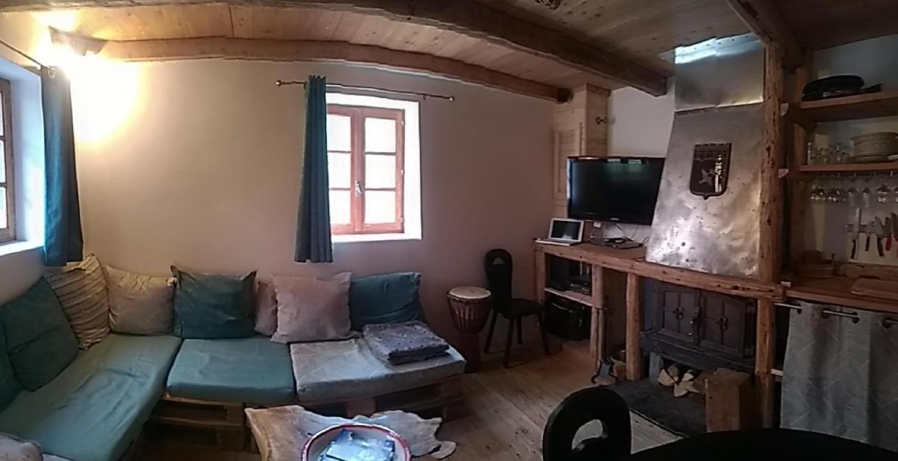Le Ptit Chalet 瓦卢瓦尔 外观 照片